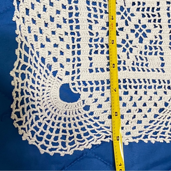 4 Vintage Doilies - Picture 4 of 11